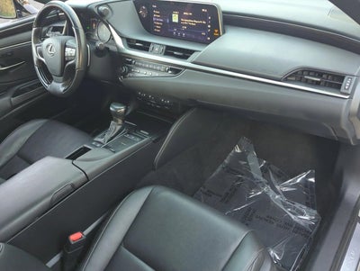 2019 Lexus ES 300h FWD