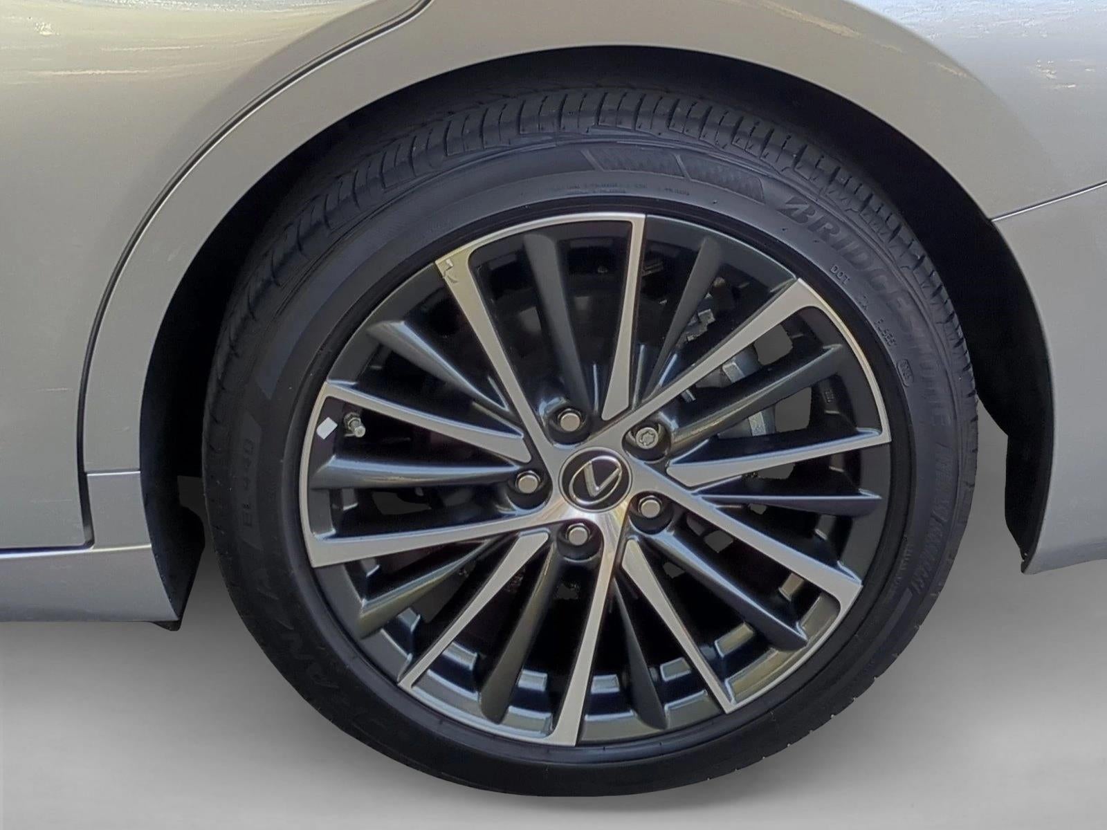 2025 Lexus ES 300h FWD