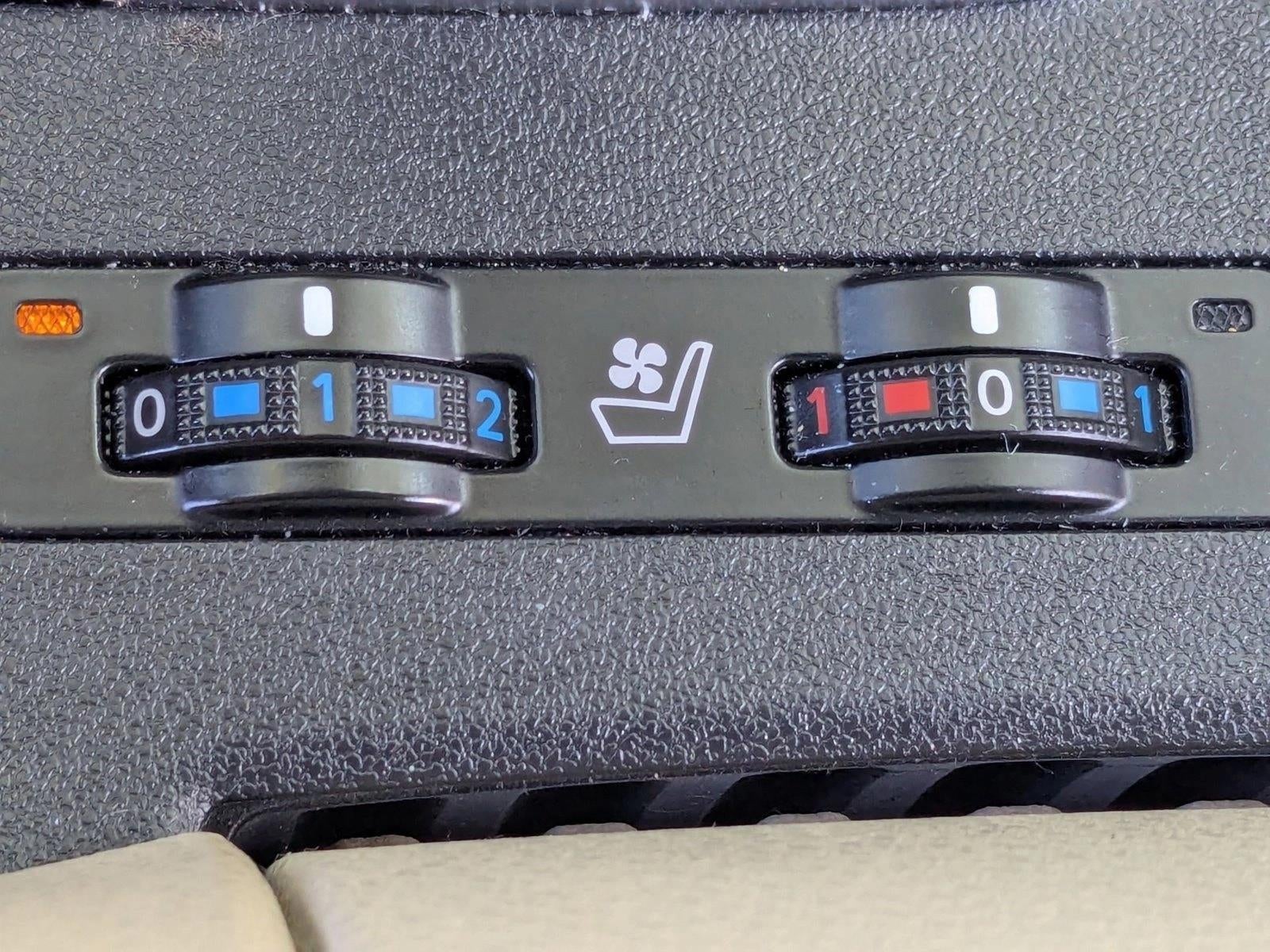 2016 Toyota Highlander FWD 4dr V6 Limited (GS)