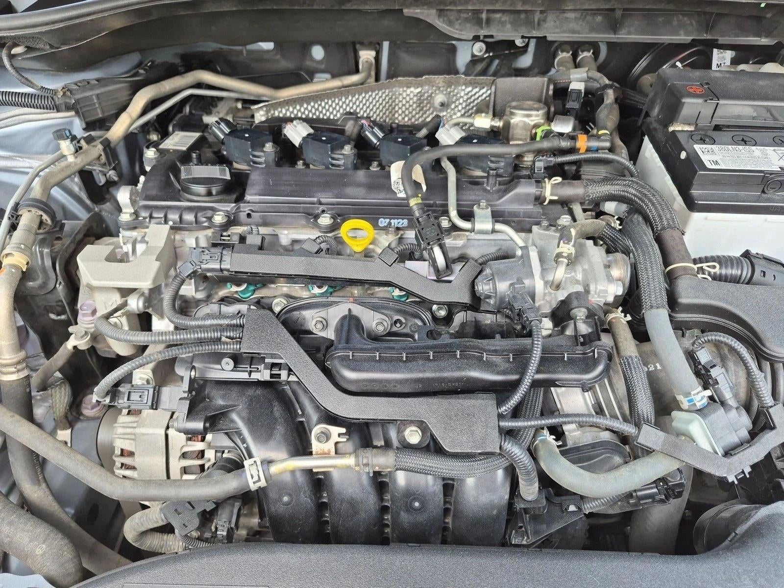 2024 Toyota Corolla Cross L 2WD (Natl)