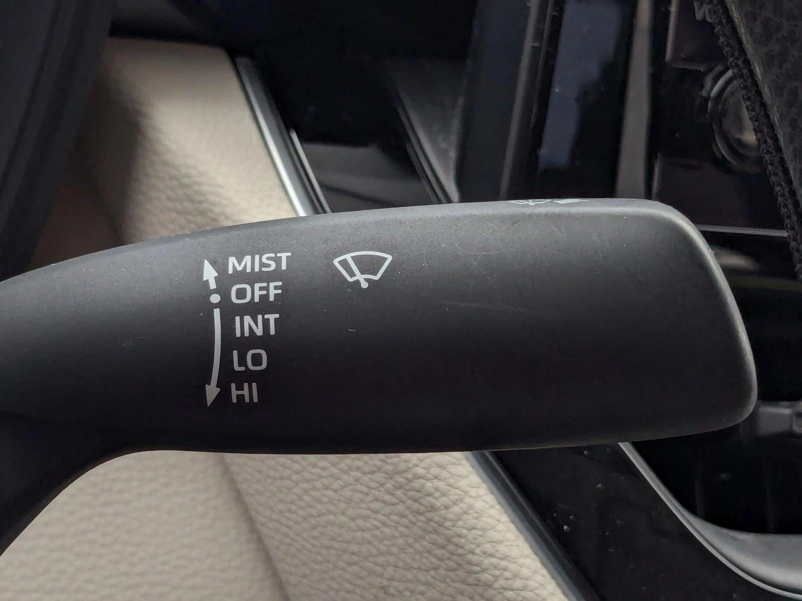 2024 Toyota Corolla Hybrid LE FWD (Natl)