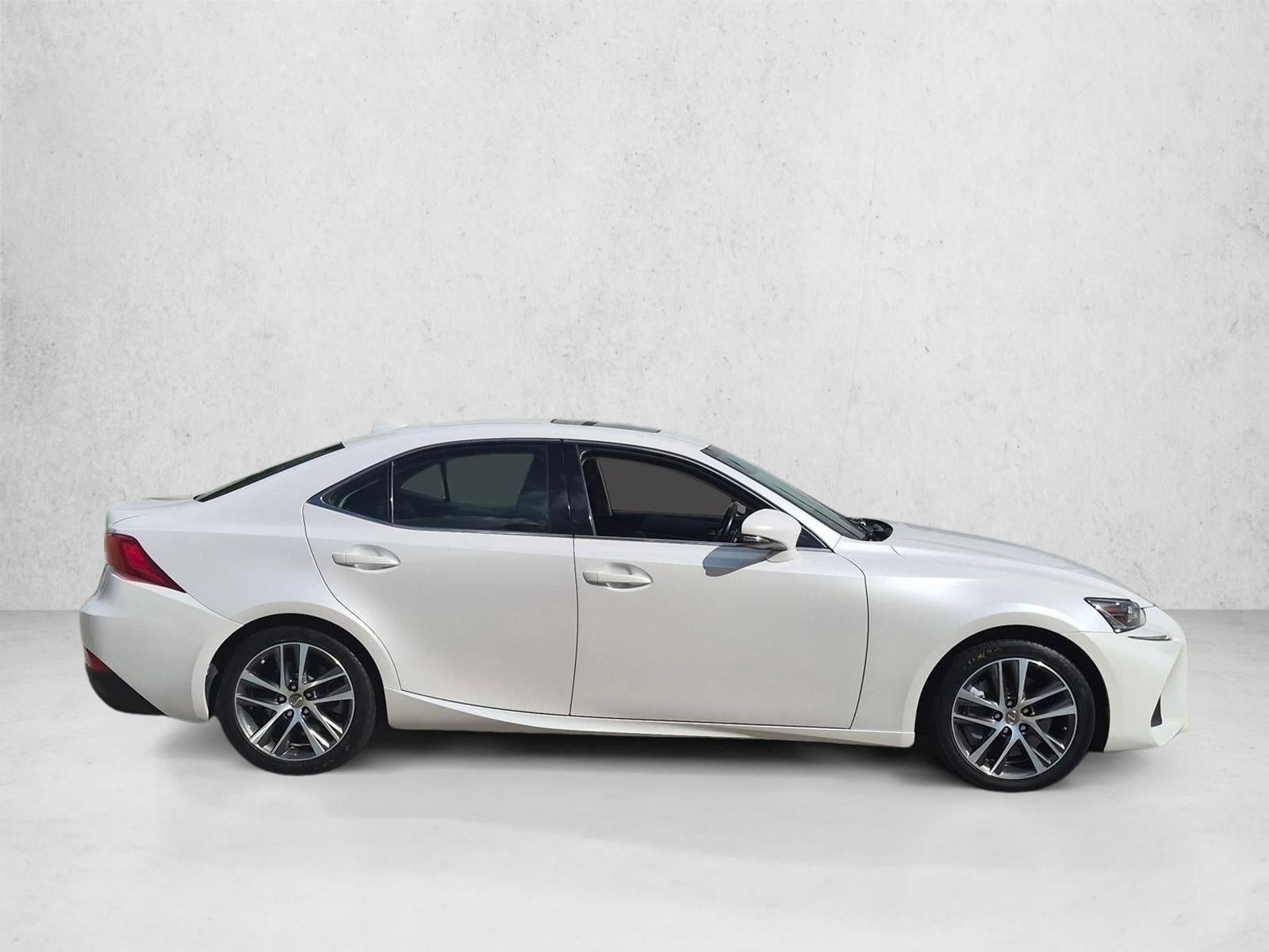 2018 Lexus IS 300 RWD