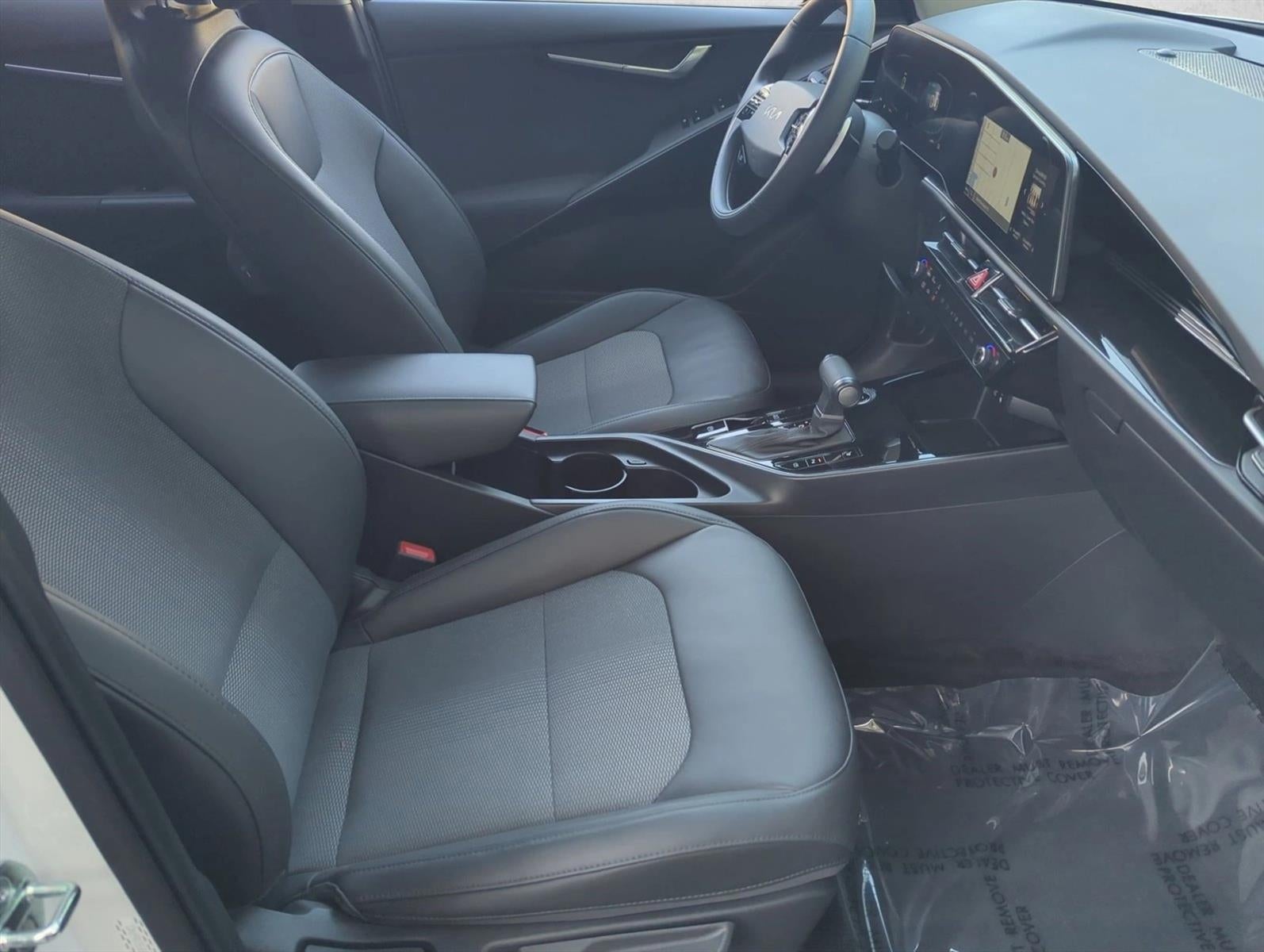 2023 Kia Niro EX FWD