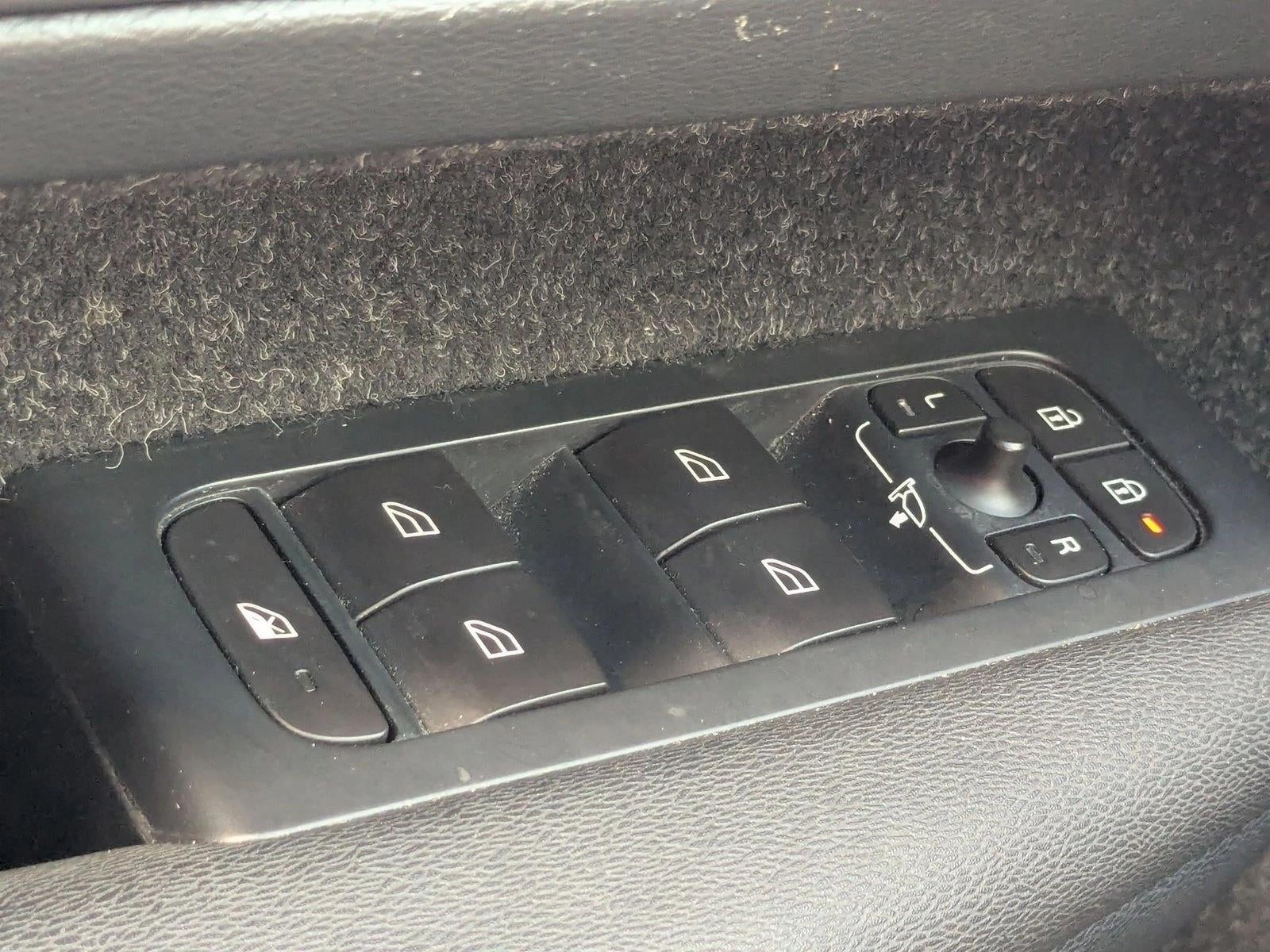 2019 Volvo XC40 T5 AWD Momentum