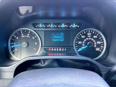 2016 Ford F-150 2WD SuperCrew 5-1/2 Ft Box XLT