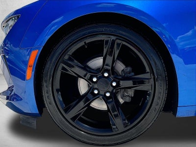2017 Chevrolet Camaro 2dr Convertible 2LT