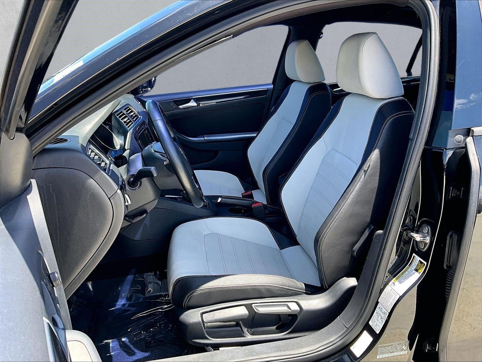 2015 Volkswagen Jetta 4dr Auto 1.8T Sport PZEV Sedan