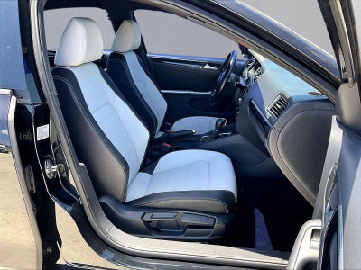 2015 Volkswagen Jetta 4dr Auto 1.8T Sport PZEV Sedan