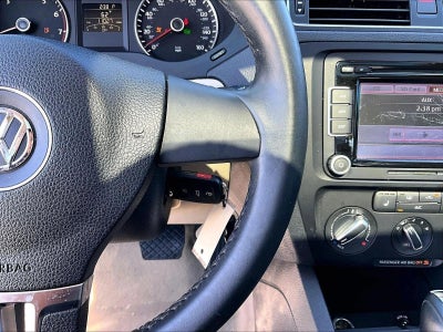2013 Volkswagen Jetta 4dr Auto SE with Convenience Sedan