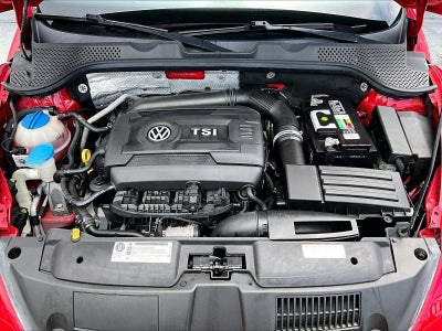 2015 Volkswagen Beetle 2dr Auto 1.8T