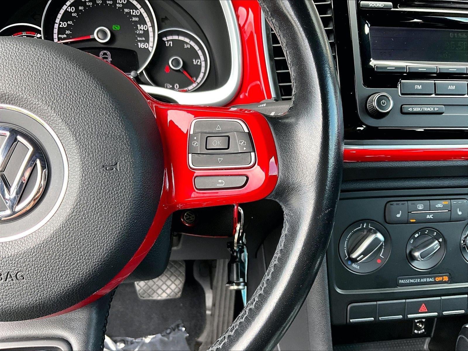 2015 Volkswagen Beetle 2dr Auto 1.8T