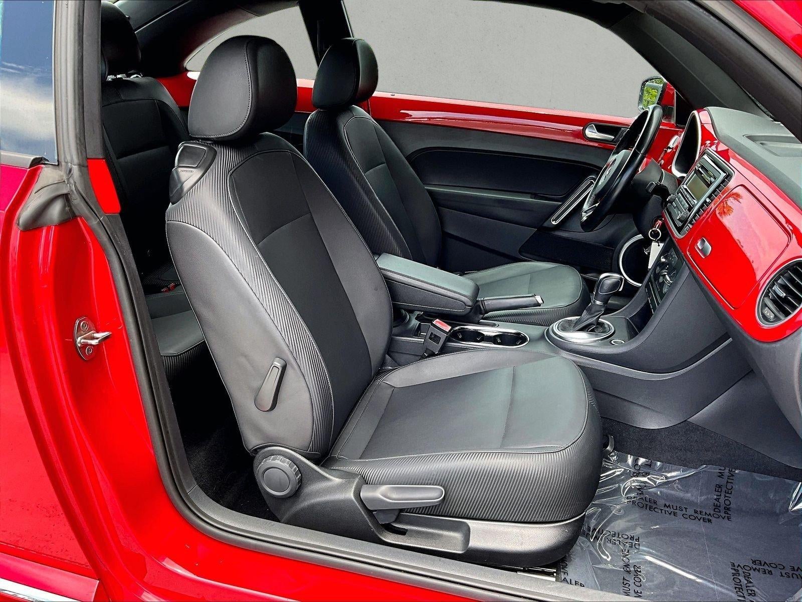 2015 Volkswagen Beetle 2dr Auto 1.8T