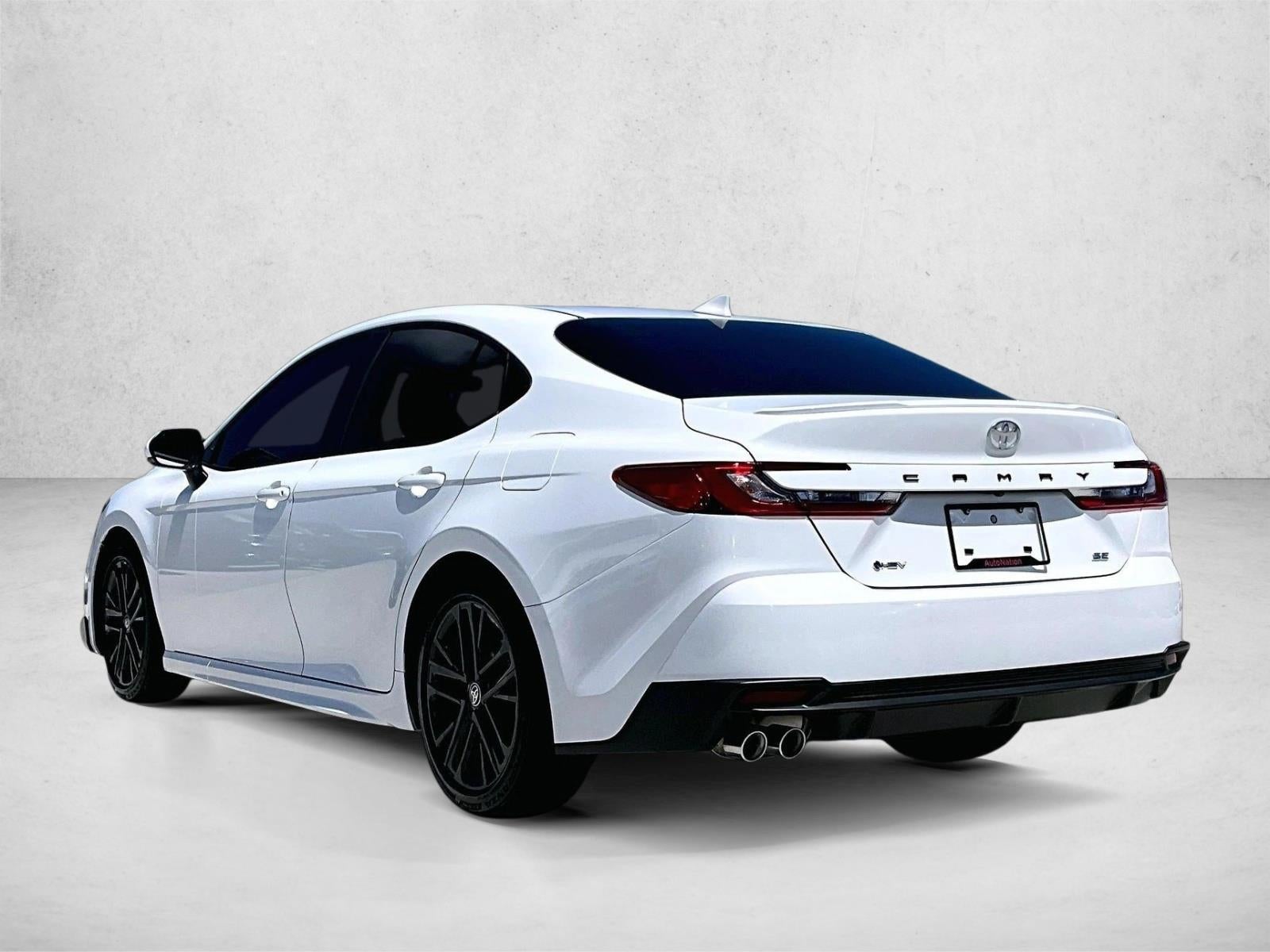 2025 Toyota Camry SE (Natl)