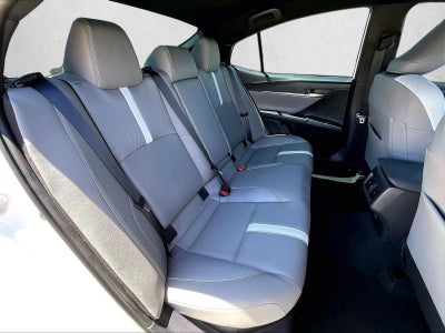 2025 Toyota Camry SE (Natl)