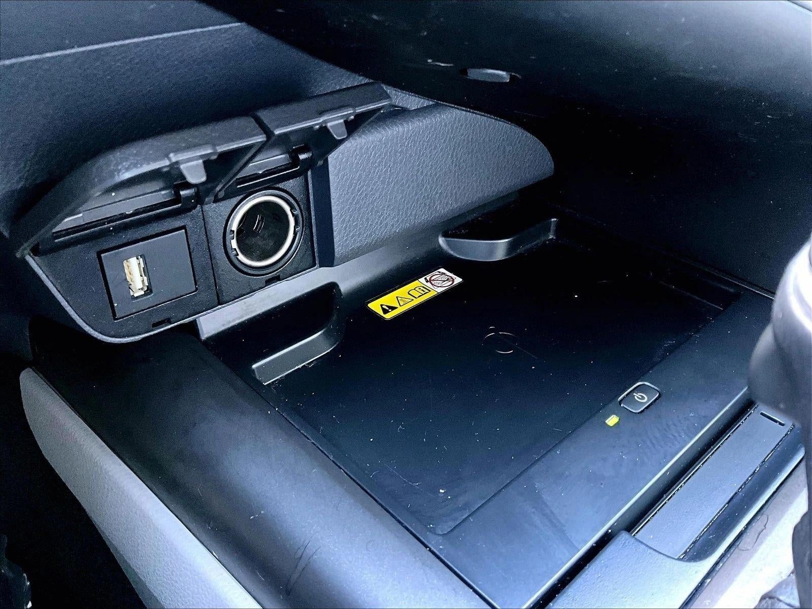 2023 Toyota Camry XLE Auto (SE)