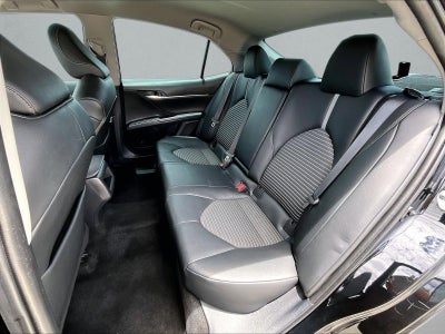 2022 Toyota Camry SE Auto (SE)