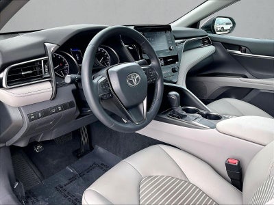 2024 Toyota Camry SE Auto (SE)