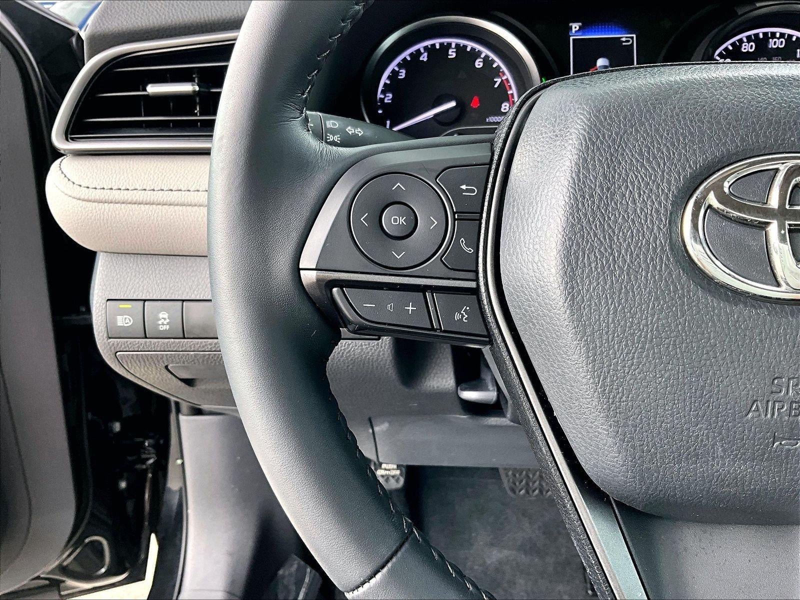 2024 Toyota Camry SE Auto (SE)