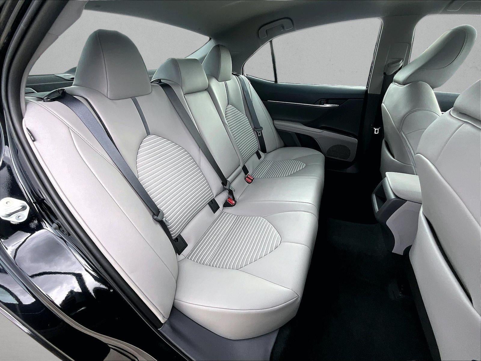 2024 Toyota Camry SE Auto (SE)
