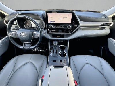 2023 Toyota Highlander XLE FWD (Natl)