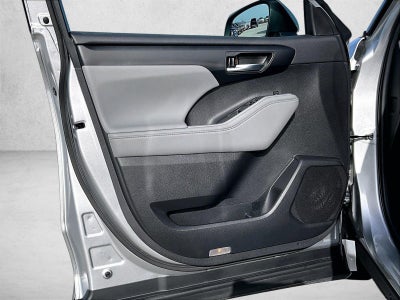 2023 Toyota Highlander XLE FWD (Natl)