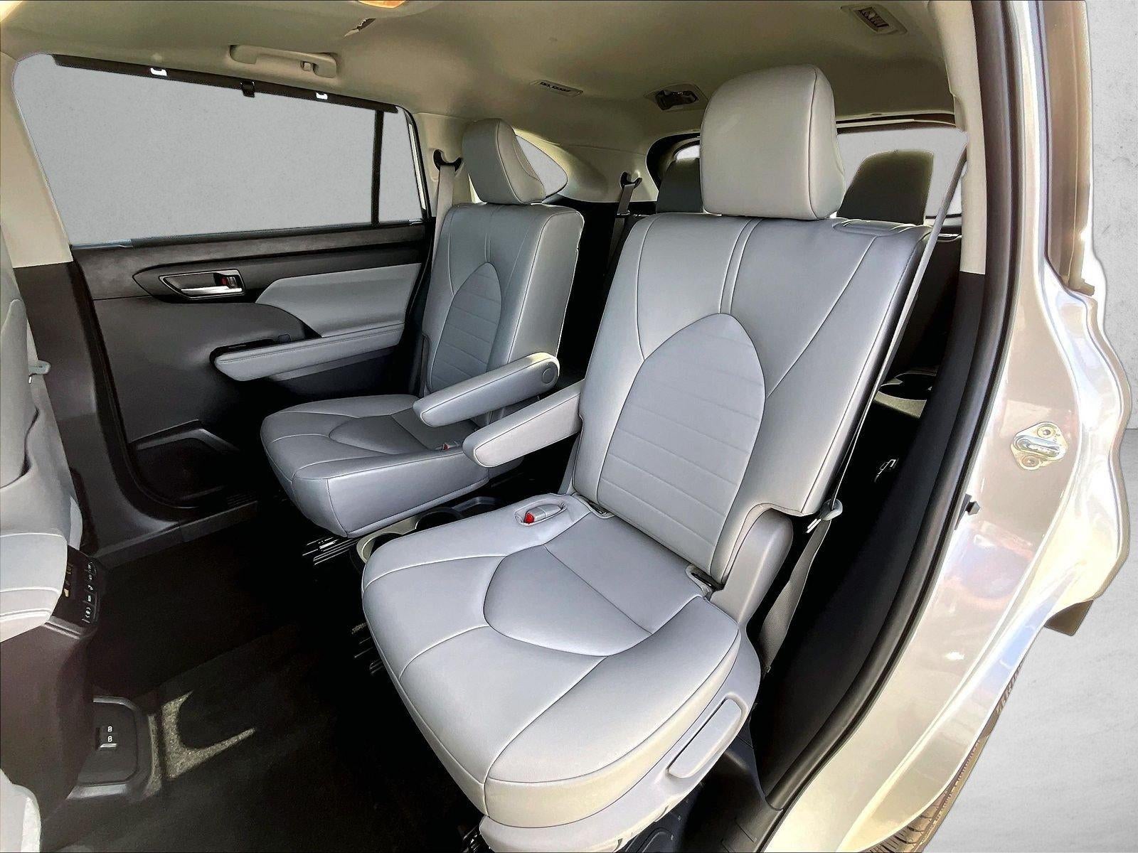 2023 Toyota Highlander XLE FWD (Natl)
