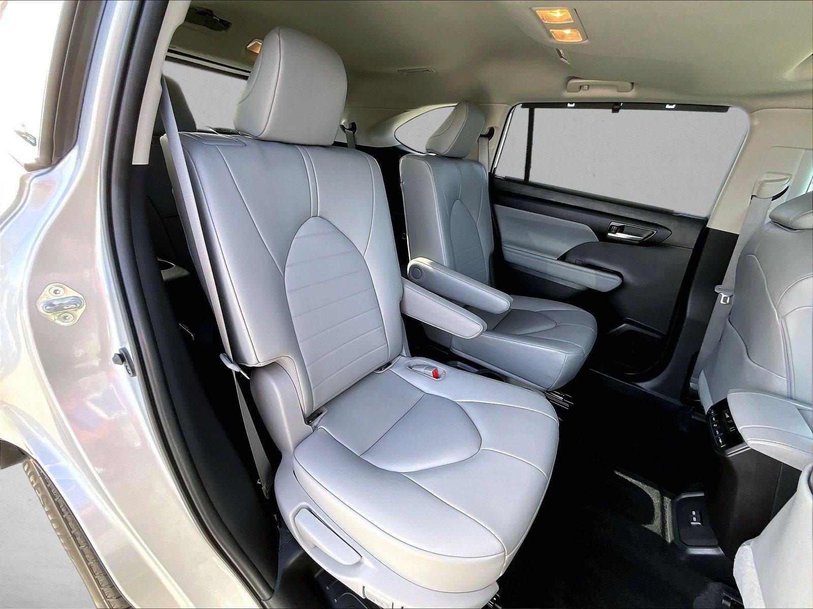 2023 Toyota Highlander XLE FWD (Natl)