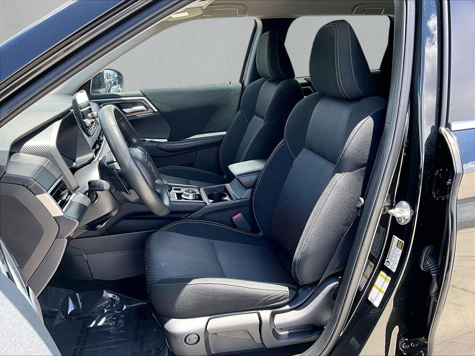 2024 Mitsubishi Outlander ES S-AWC