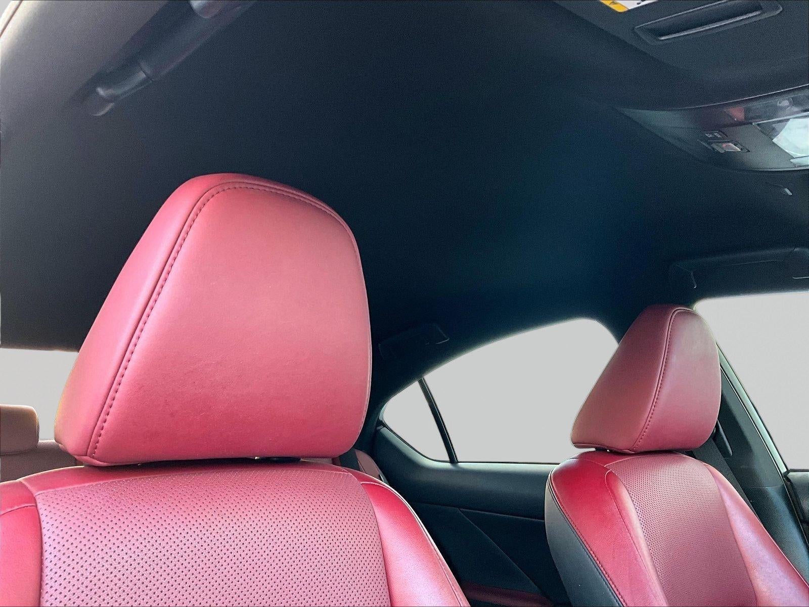 2022 Lexus IS 300 RWD