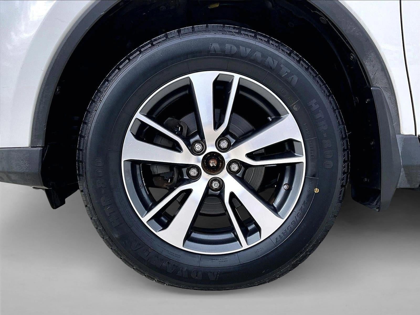 2016 Toyota RAV4 FWD 4dr XLE (GS)