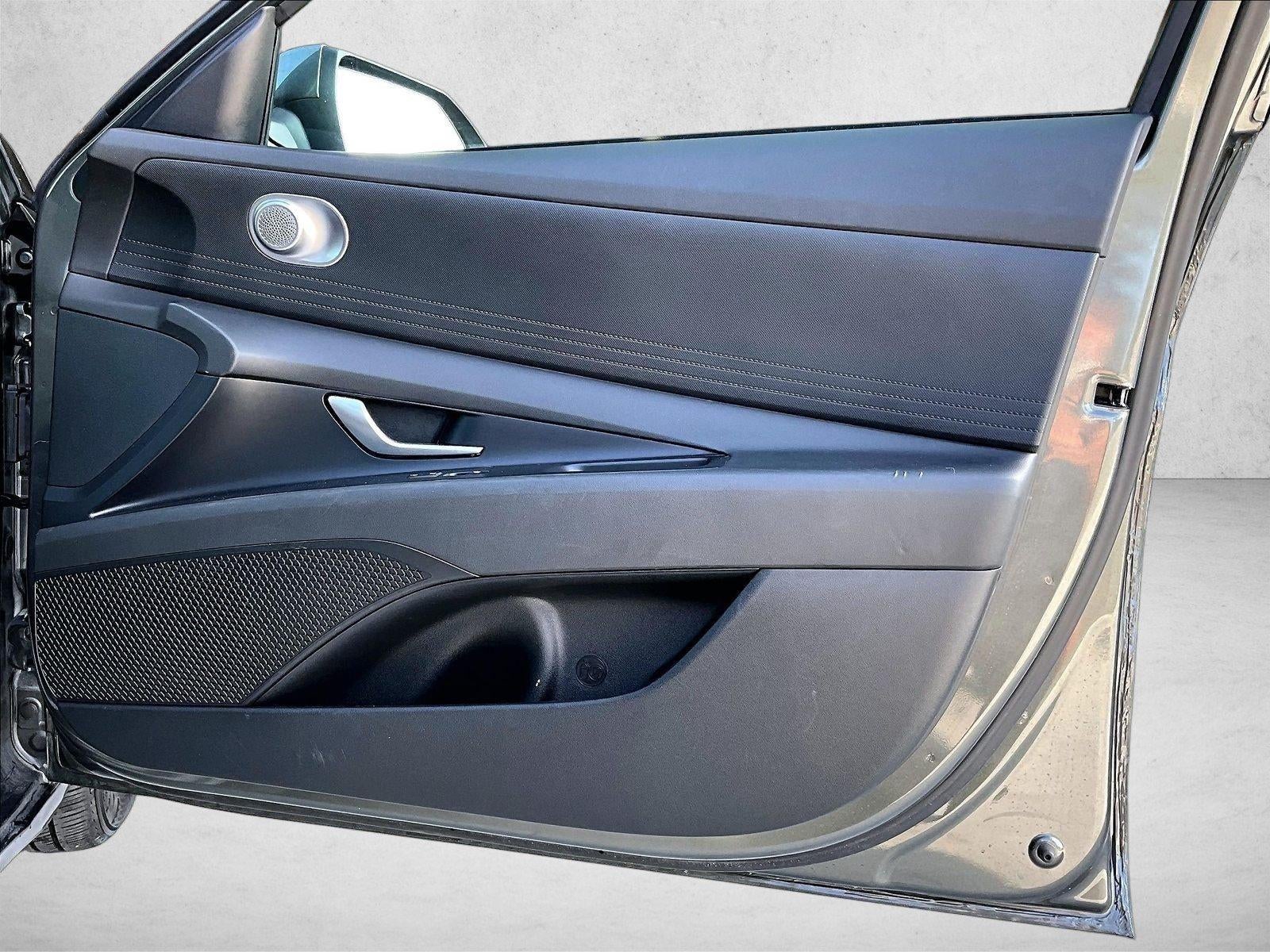 2024 Hyundai ELANTRA SEL IVT