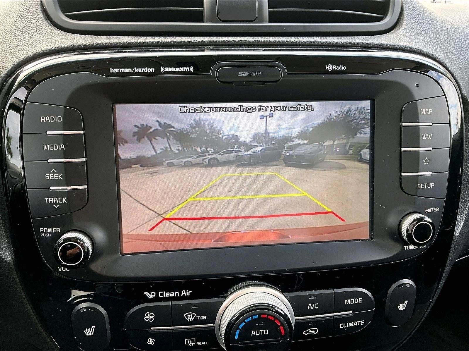 2018 Kia Soul ! Auto