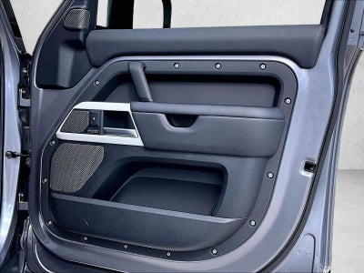 2024 Land Rover Defender 110 P500 SE