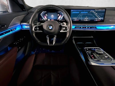 2025 BMW 740i Sedan