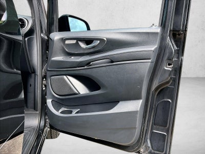 2018 Mercedes-Benz Metris Passenger Van Standard Roof 126" Wheelbase