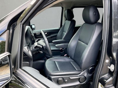 2018 Mercedes-Benz Metris Passenger Van Standard Roof 126" Wheelbase