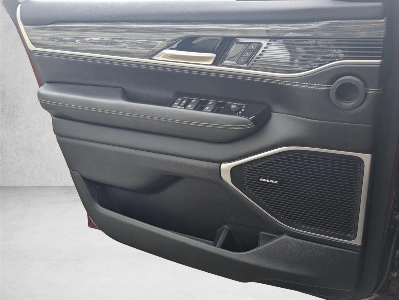 2022 Jeep Wagoneer Series II 4x2