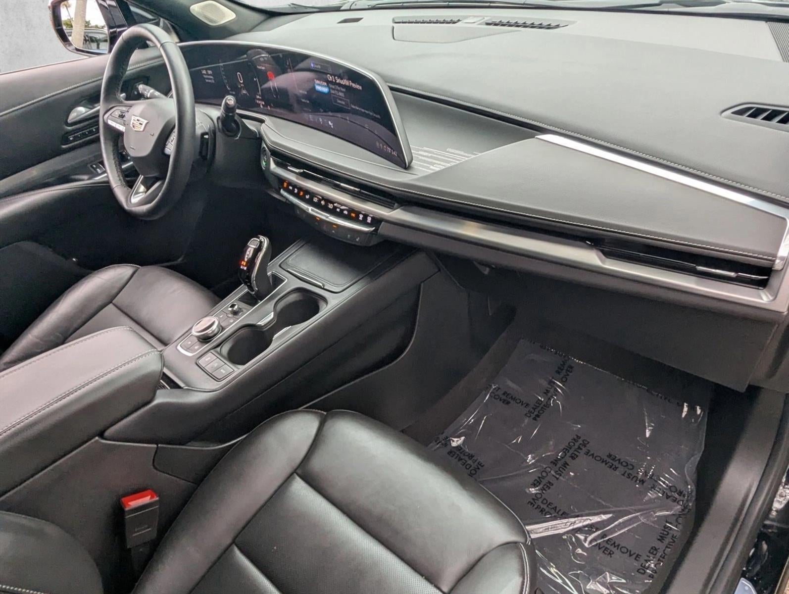 2024 Cadillac XT4 FWD 4dr Premium Luxury