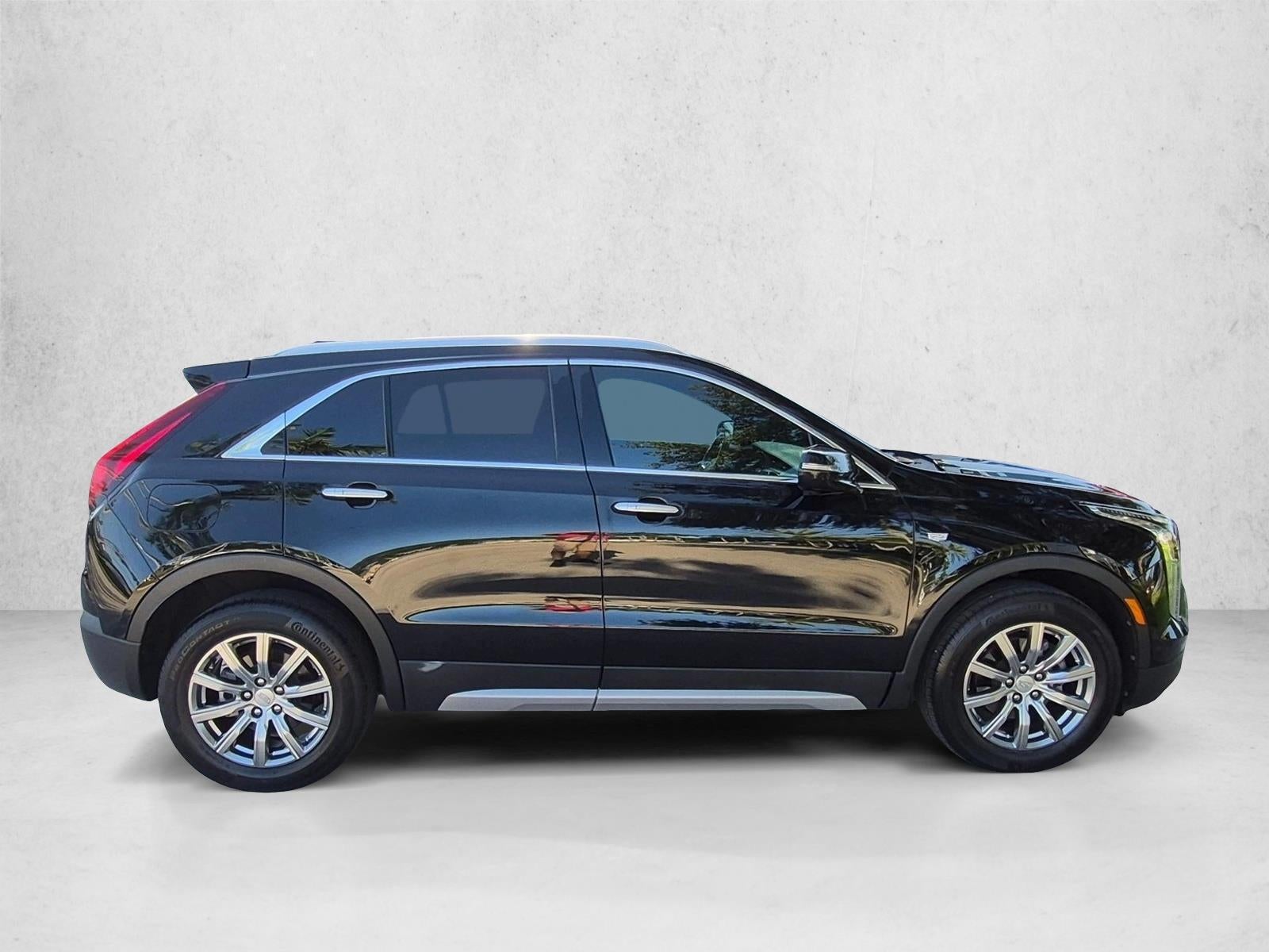 2022 Cadillac XT4 FWD 4dr Premium Luxury
