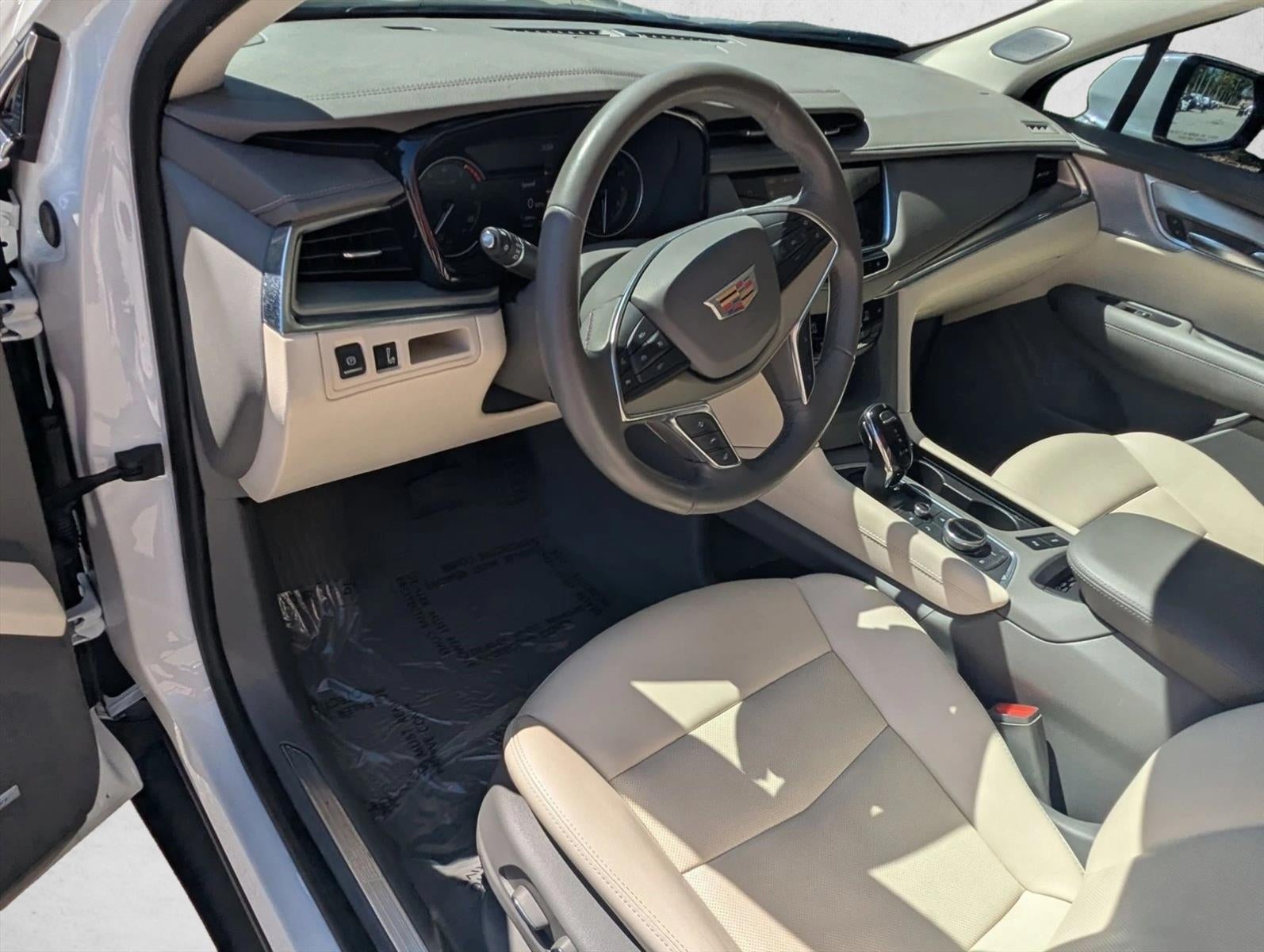 2023 Cadillac XT5 AWD 4dr Premium Luxury