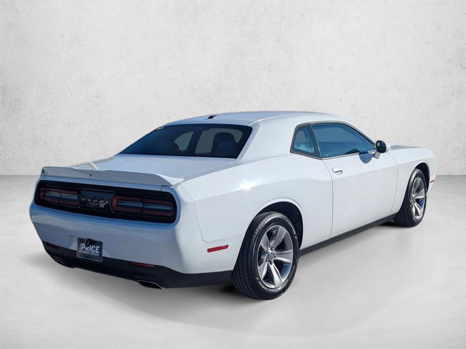 2019 Dodge Challenger SXT RWD