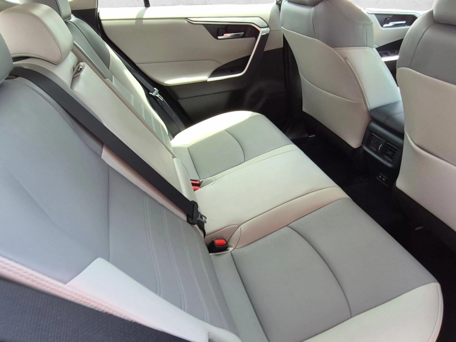 2022 Toyota RAV4 XLE Premium FWD (Natl)