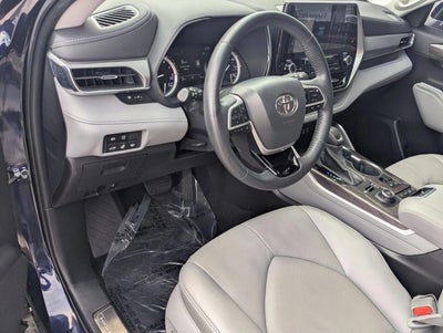 2022 Toyota Highlander Platinum AWD (Natl)