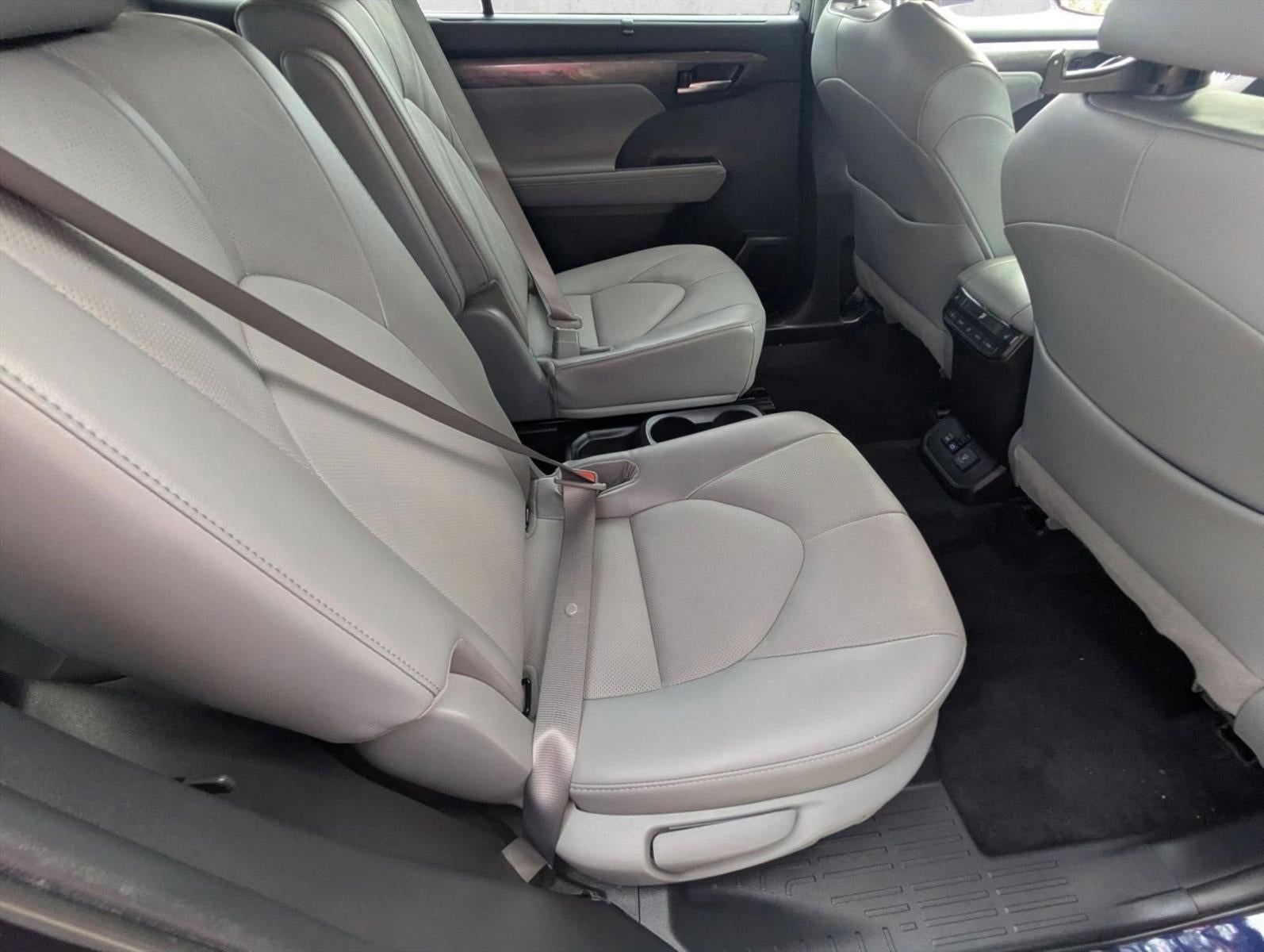 2022 Toyota Highlander Platinum AWD (Natl)