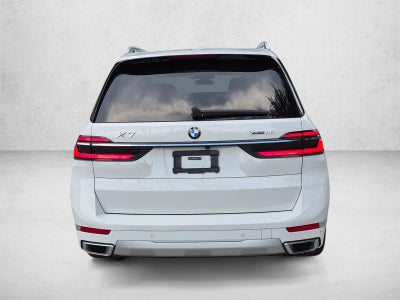 2025 BMW X7 xDrive40i Sports Activity Vehicle