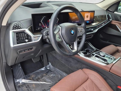 2025 BMW X7 xDrive40i Sports Activity Vehicle