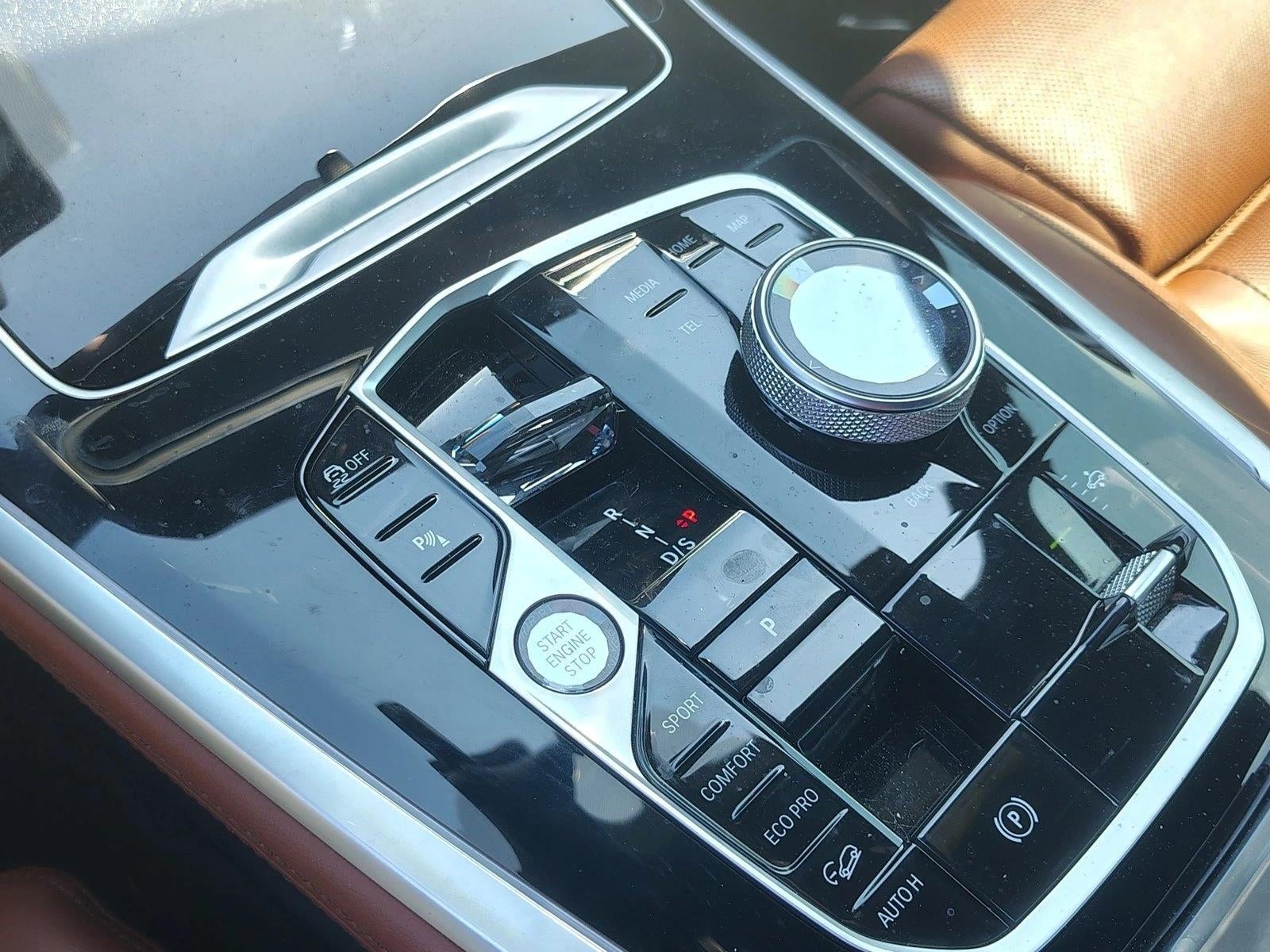 2025 BMW X7 M60i Sports Activity Vehicle