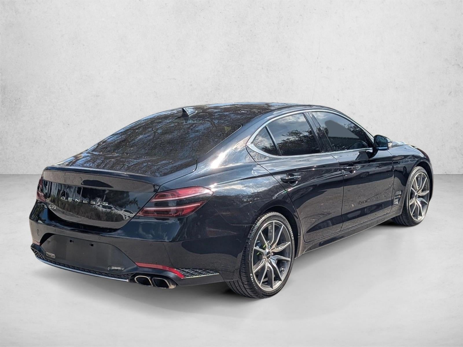 2022 Genesis G70 2.0T RWD
