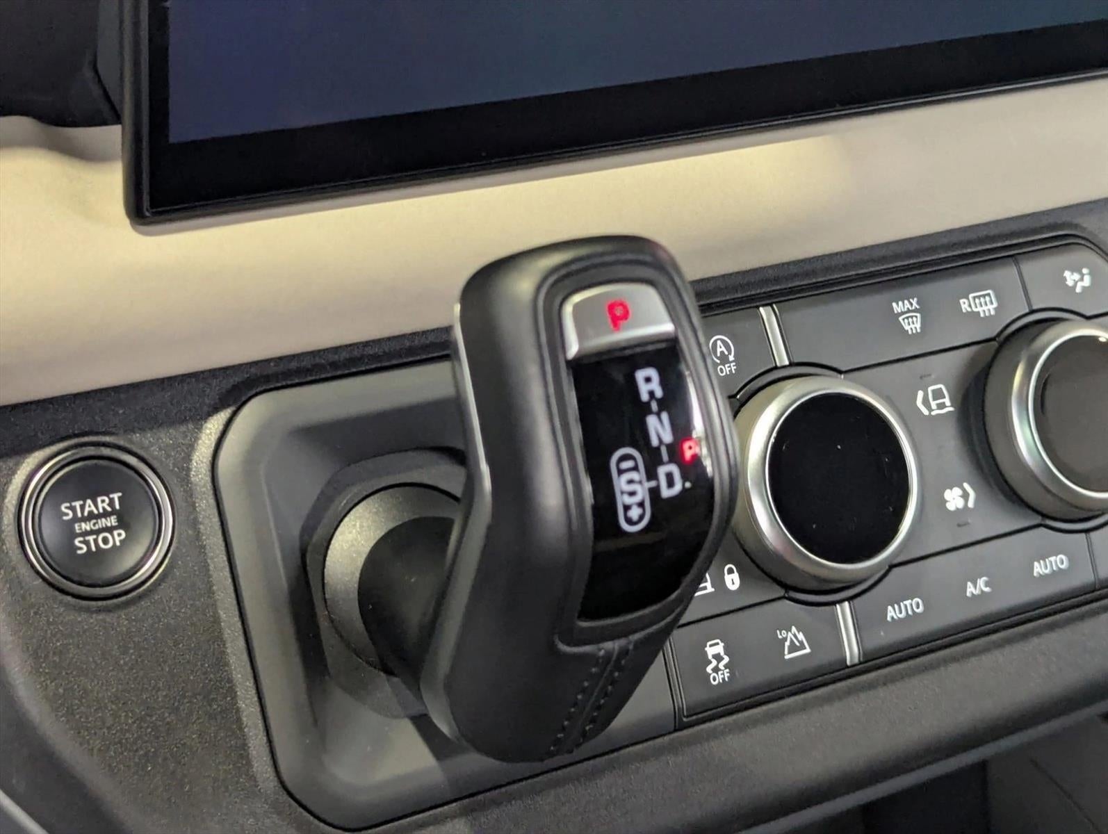 2023 Land Rover Defender 130 X-Dynamic SE AWD