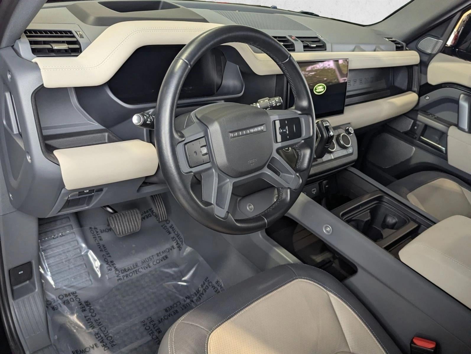 2023 Land Rover Defender 130 X-Dynamic SE AWD